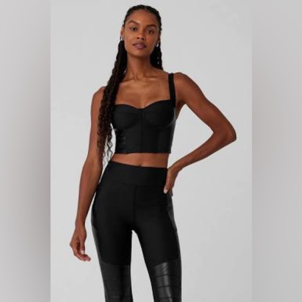 ALO Yoga Airlift Winter Warm Cropped Supermoto Corset Bra In Black size Small